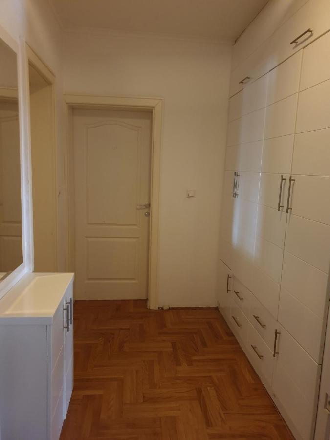 Apartman Mirage Σρέμσκα Μιτρόβιτσα Εξωτερικό φωτογραφία